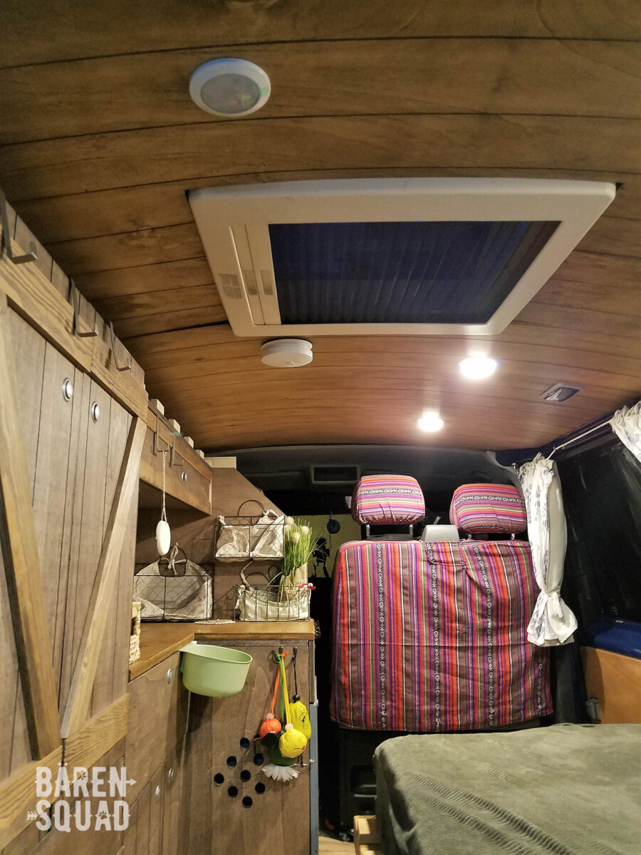 Dachfenster Einbau beim Camper Ausbau