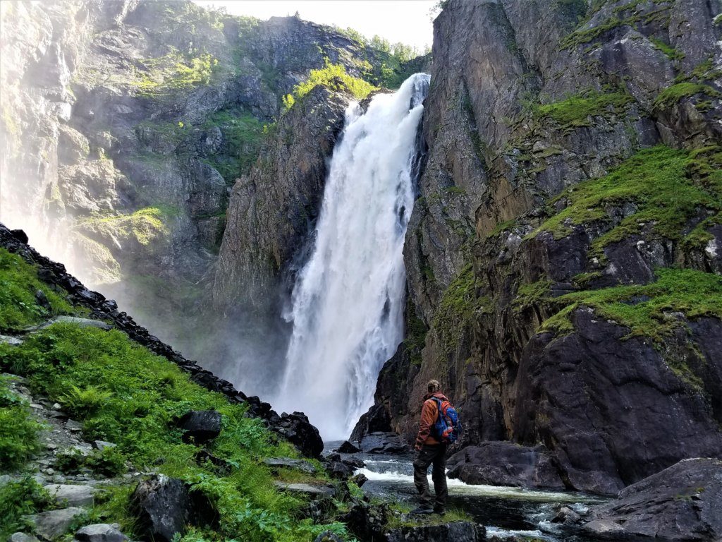 Der 182m hohe Voringfossen in Norwegen