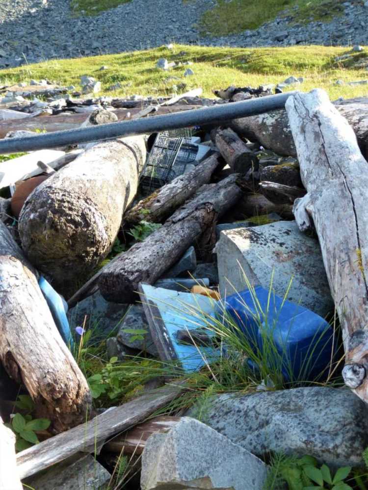 Müll an der Küste Norwegens