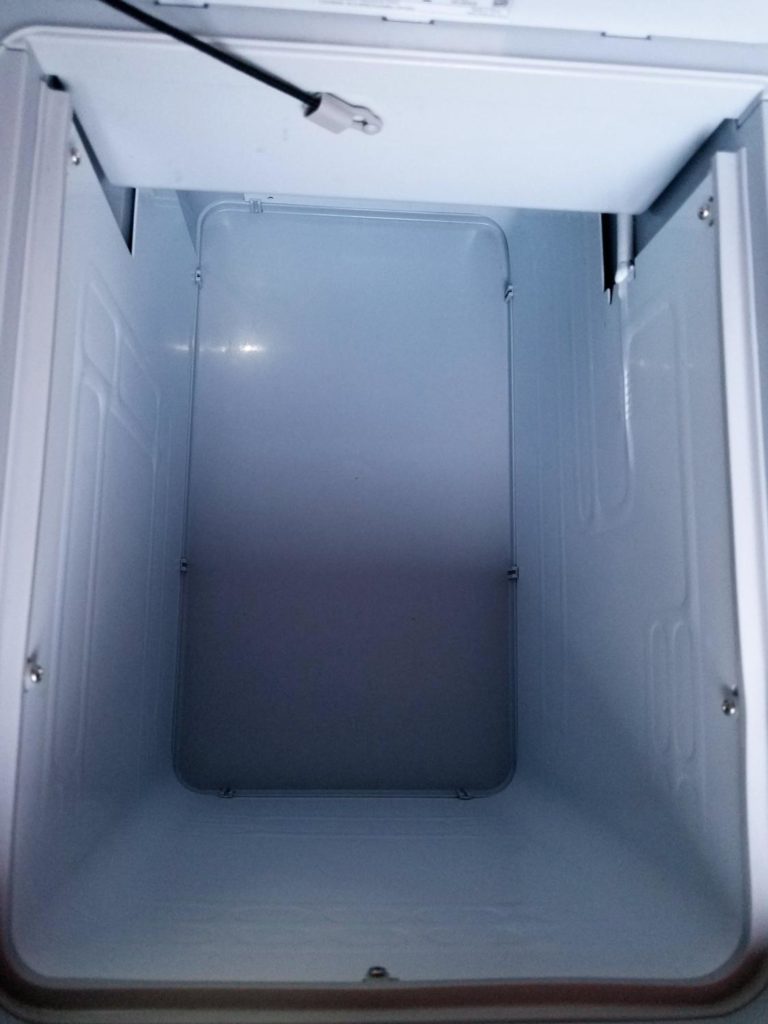 Kompressor-Kühlbox-Mobicool im Einsatz im Camper