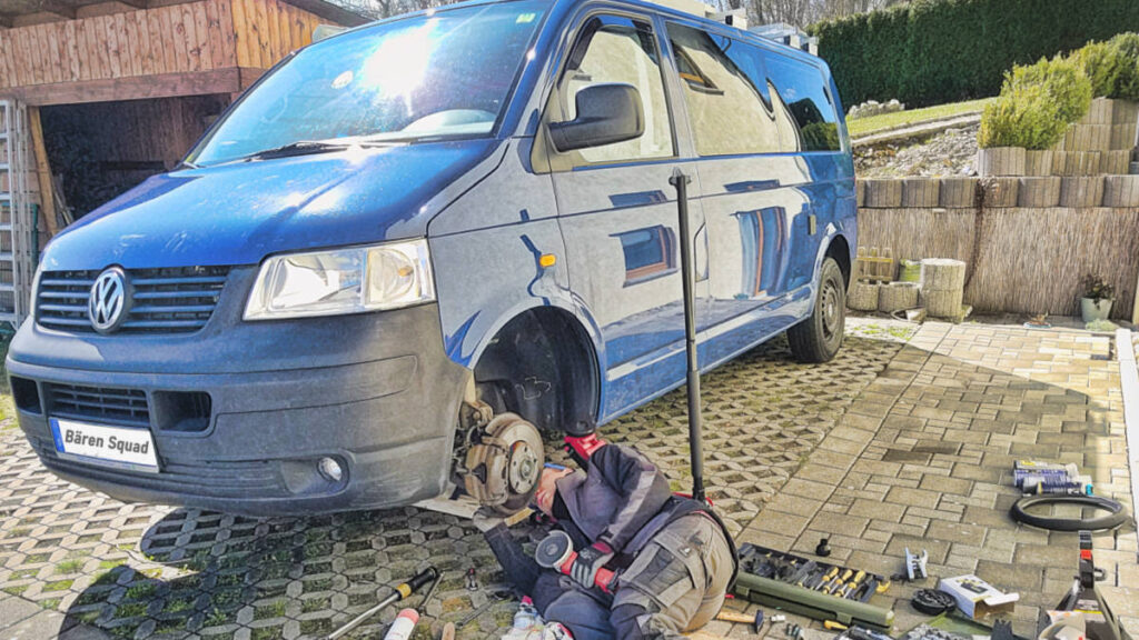 VW T5 Camper Ausbau und Reperatur,- sowie Service-Arbeiten am T5 Bus