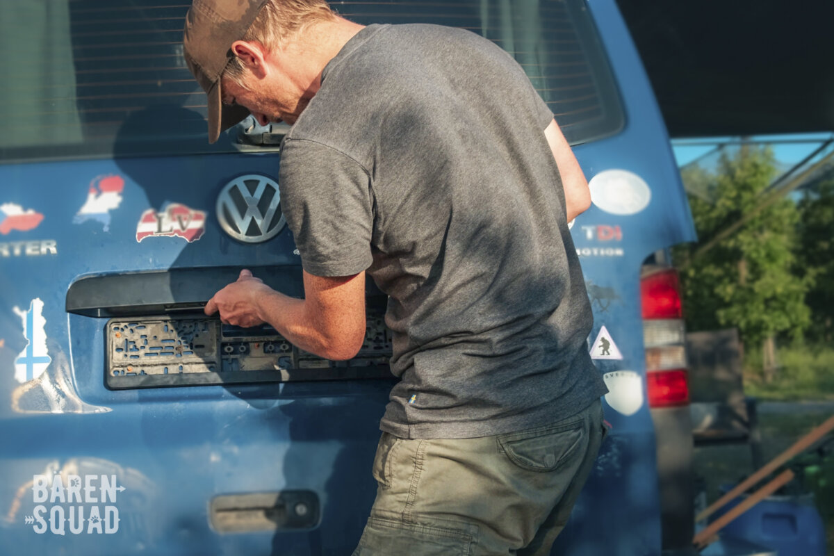 vw t5 kennzeichenbeleuchtung leiste ausbauen